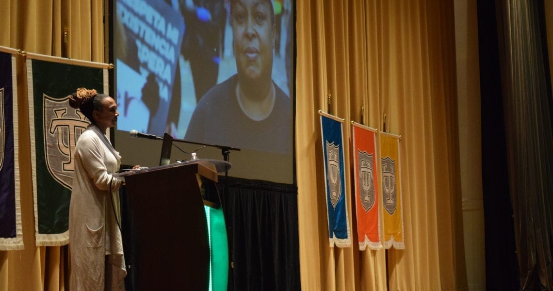 Kimberlé Crenshaw Lectures On Intersectional Approach To Problem-solving